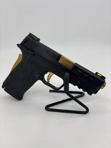 SMITH & WESSON M&P 9 SHIELD EZ PERFORMANCE CENTER 9MM LUGER (9x19 PARA) - 2 of 3