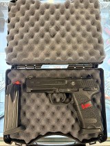 HECKLER & KOCH USP 45 .45 ACP - 3 of 3