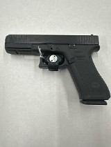 GLOCK 17 GEN 5 9MM LUGER (9x19 PARA) - 1 of 3