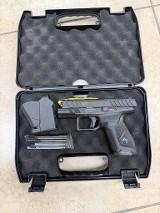 BERETTA APX A1 9MM LUGER (9x19 PARA) - 1 of 3
