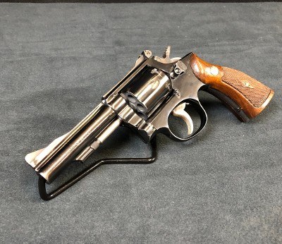 SMITH & WESSON 15-2 COMBAT MASTERPIECE .38 SPL - Image 1 of 3