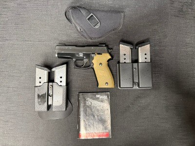 SIG SAUER P220 45 ACP (45 Auto) - Image 1 of 3