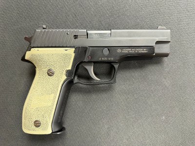 SIG SAUER p226.40 S&W - Image 2 of 3