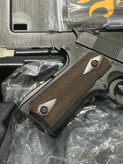 BROWNING 1911-22 A1 COMPACT .22 LR - Image 2 of 3