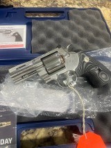 COLT PYTHON .357 MAG - 2 of 3