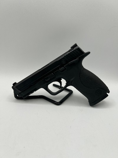 SMITH & WESSON M&P 40 .40 S&W - Image 1 of 3
