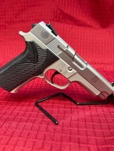 SMITH & WESSON 4043 .40 S&W - 2 of 3