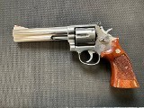 SMITH & WESSON 686 .357 MAG - 1 of 3