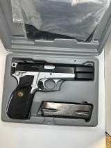 BROWNING HI POWER .40 S&W - 2 of 3