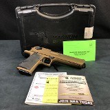 MAGNUM RESEARCH DESERT EAGLE DE44BB .44 MAGNUM - 1 of 3
