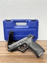 SMITH & WESSON M&P40 .40 S&W - 1 of 3