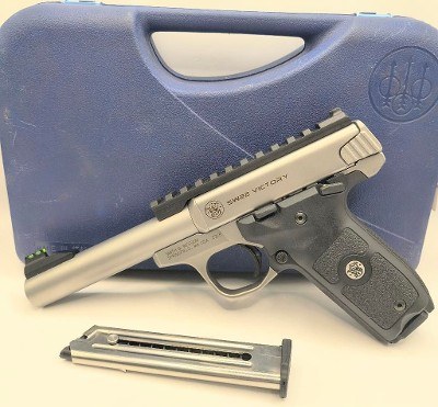 SMITH & WESSON SW22 VICTORY .22 LR - Image 1 of 3