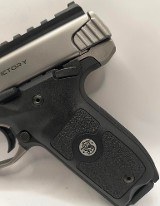 SMITH & WESSON SW22 VICTORY .22 LR - Image 2 of 3