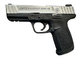 SMITH & WESSON SD40 VE .40 S&W - 1 of 3