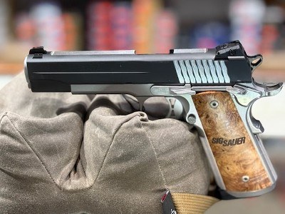 SIG SAUER 1911 STX .45 ACP - Image 1 of 2