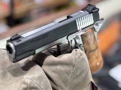 SIG SAUER 1911 STX .45 ACP - Image 2 of 2