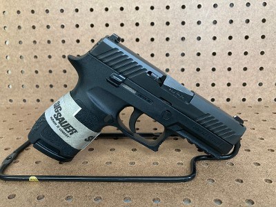 SIG SAUER P320 COMPACT 9MM LUGER (9X19 PARA) - Image 1 of 3