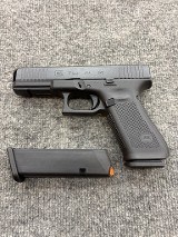 GLOCK 17 GEN 5 9MM LUGER (9x19 PARA) - 1 of 3
