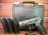 SIG SAUER P320 CARRY, Nitron with Siglite sights, Box and 3 magazines 9MM LUGER (9x19 PARA) - 1 of 3