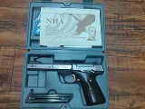 BROWNING BUCKMARK 22 - PISTOL .22 LR - Image 1 of 3