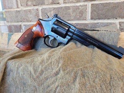 SMITH & WESSON 19-3 .357 MAG - Image 1 of 3