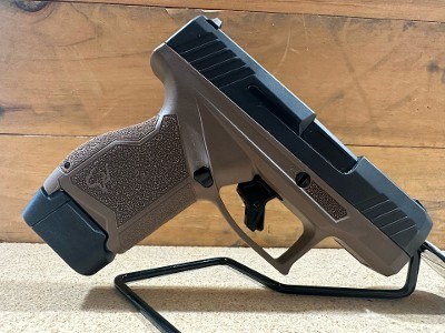 TAURUS GX4 9MM LUGER (9X19 PARA) - Image 1 of 2