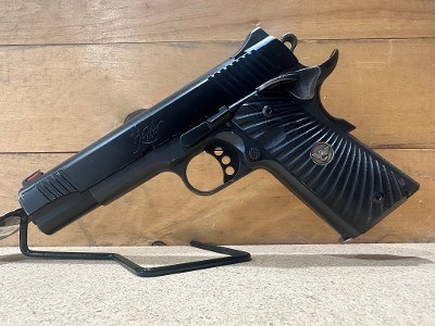 KIMBER 1911 custom lw .45 ACP - Image 1 of 2