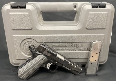 SMITH & WESSON SW1911 PERFORMANCE CENTER .45 ACP - Image 2 of 3