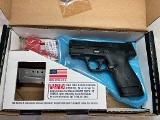 SMITH & WESSON M&P 9 SHIELD PREFORMANCE CENTER 9MM LUGER (9x19 PARA) - 1 of 2