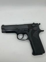 SMITH & WESSON 915 9MM LUGER (9x19 PARA) - 1 of 2