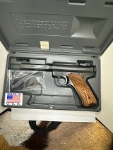 RUGER mkii.22 LR - 1 of 3