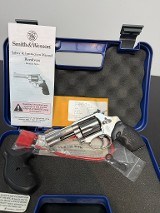 SMITH & WESSON MOD 60 / LASERMAX .357 MAG - 1 of 3