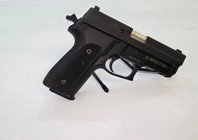 SIG SAUER P229 .40 CALIBER - Image 3 of 3