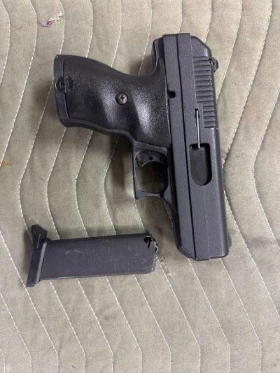 HI-POINT C9 - PISTOL 9MM LUGER (9x19 PARA) - Image 1 of 2
