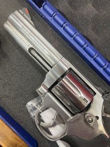 SMITH & WESSON 686 PLUS .357 MAG - 2 of 3