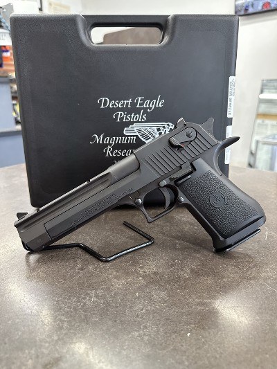 MAGNUM RESEARCH DESERT EAGLE (DE44CA) .44 MAGNUM - Image 1 of 3