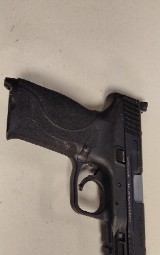 SMITH & WESSON M&P 40 M2.0 40 Smith & Wesson - 1 of 2