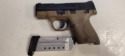 SMITH & WESSON M&P 40 SHIELD 40 Smith & Wesson - Image 1 of 2