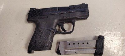 SMITH & WESSON M&P 40 SHIELD 40 Smith & Wesson - Image 1 of 2