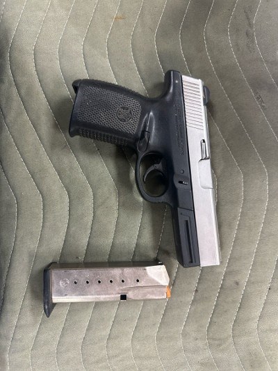 SMITH & WESSON SW 40VE 40 Smith & Wesson - Image 1 of 2