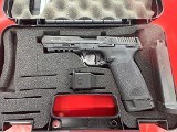 SMITH & WESSON M&P22 MAGNUM .22 WMR - 1 of 2