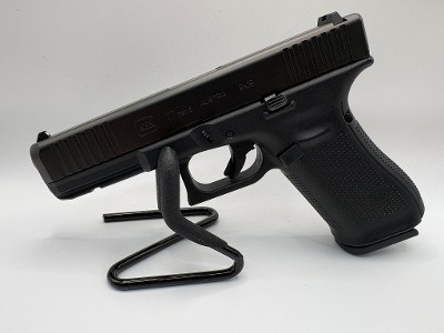 GLOCK G17 GEN5 9MM LUGER (9x19 PARA) - Image 1 of 3