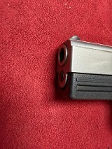 SMITH & WESSON SW40VE .40 S&W - 2 of 3