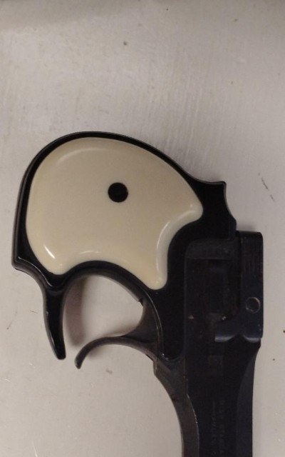 HIGH STANDARD D-101 .22 LR - Image 1 of 2