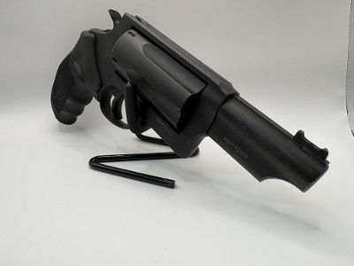 TAURUS The Judge .45 LC/.410 GA - Image 2 of 3