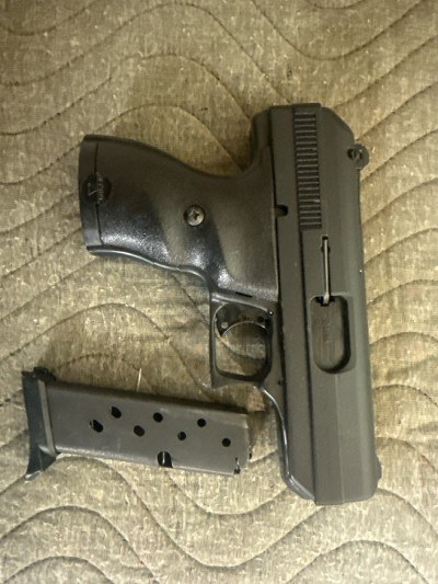 HI-POINT C9 - PISTOL 9MM LUGER (9x19 PARA) - Image 1 of 2