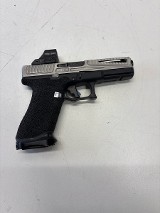 GLOCK 17 GEN 5 9MM LUGER (9x19 PARA) - Image 1 of 3