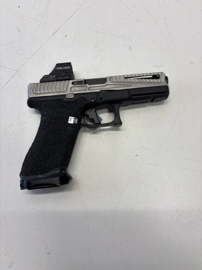 GLOCK 17 GEN 5 9MM LUGER (9x19 PARA) - Image 1 of 3