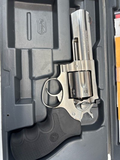 RUGER GP100 STAINLESS .357 MAG - Image 2 of 3