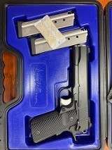 DAN WESSON VALOR 9MM LUGER (9X19 PARA) - 1 of 3
